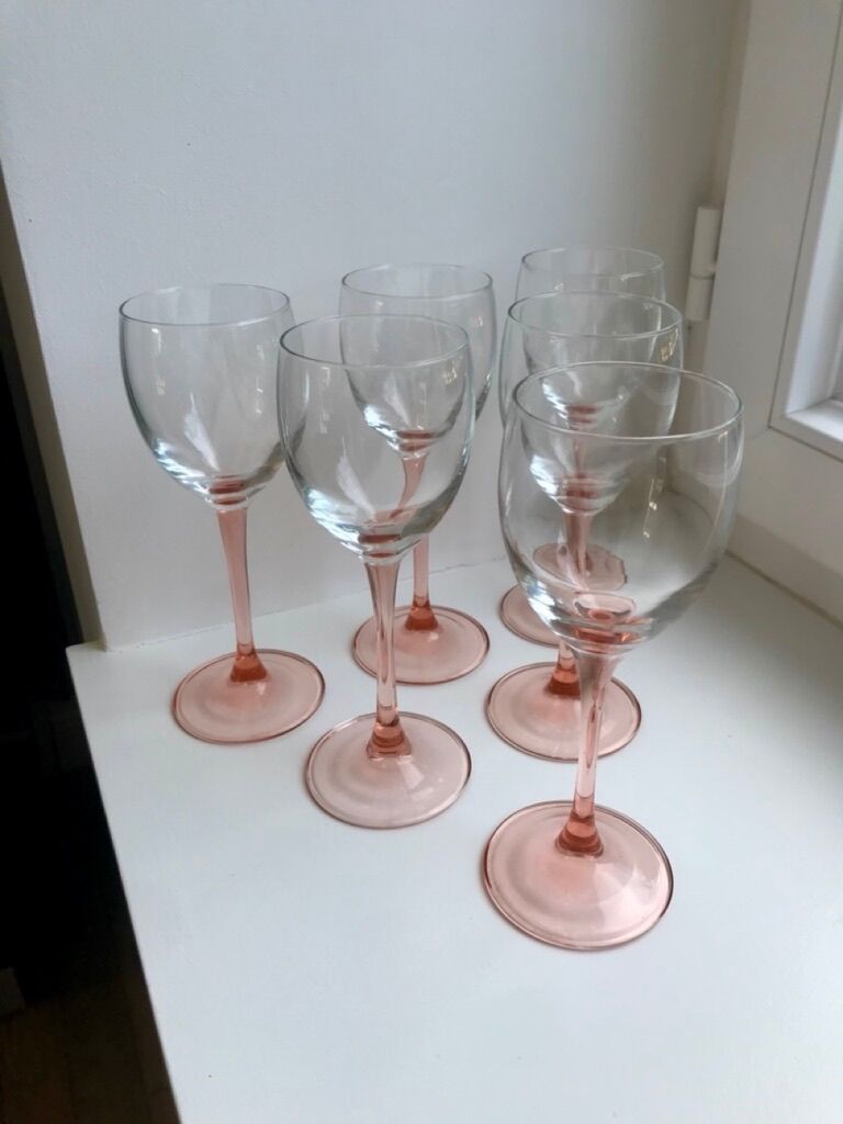 Set of 6 wine glasses with pink feet 70s
