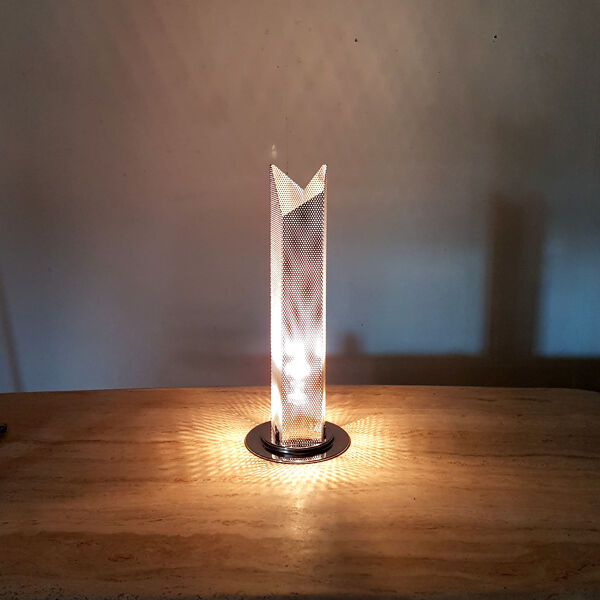 Lampe De table Sculpturale Des Années 1980 En Métal Perforé, Suède Années 1980