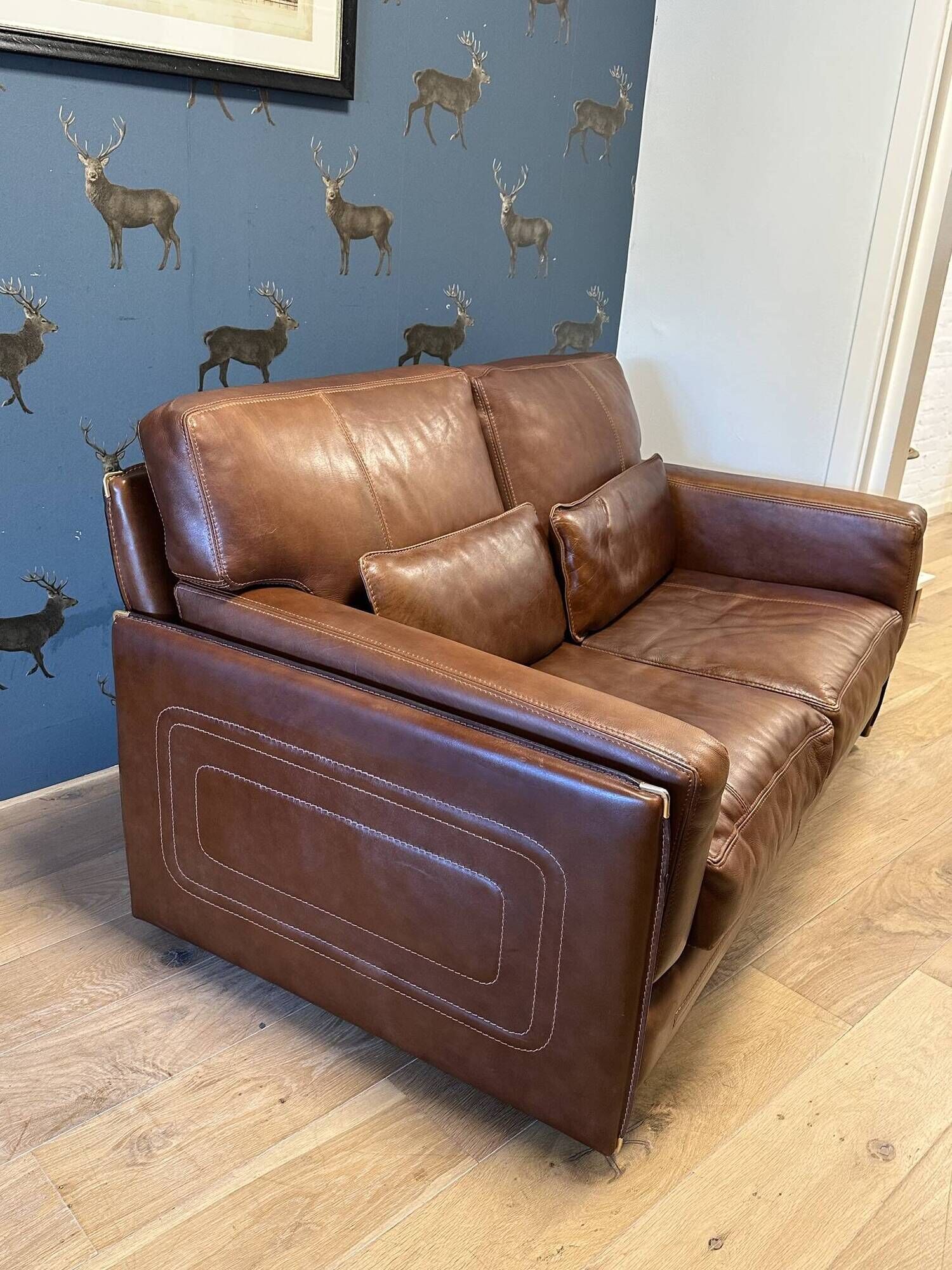 Beautiful buffalo leather 2-seater sofa