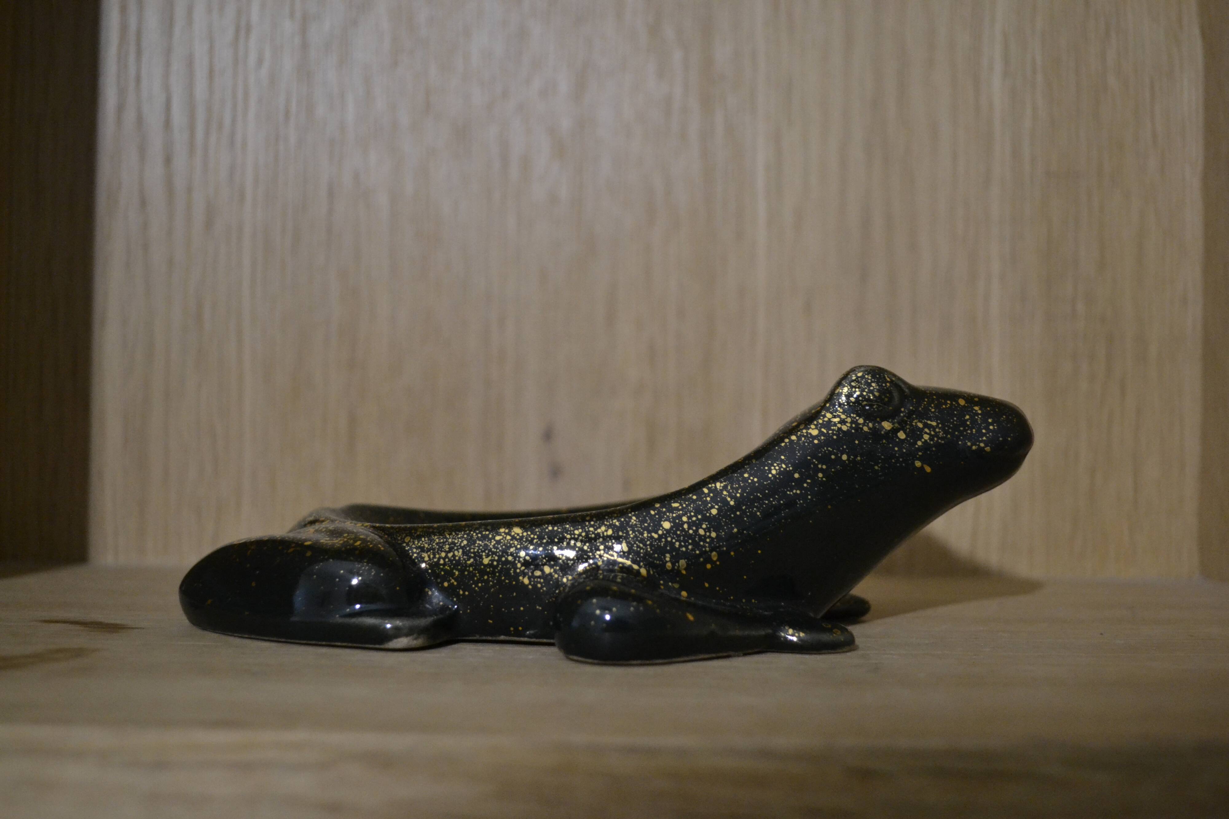 Handmade frog-shaped trinket tray