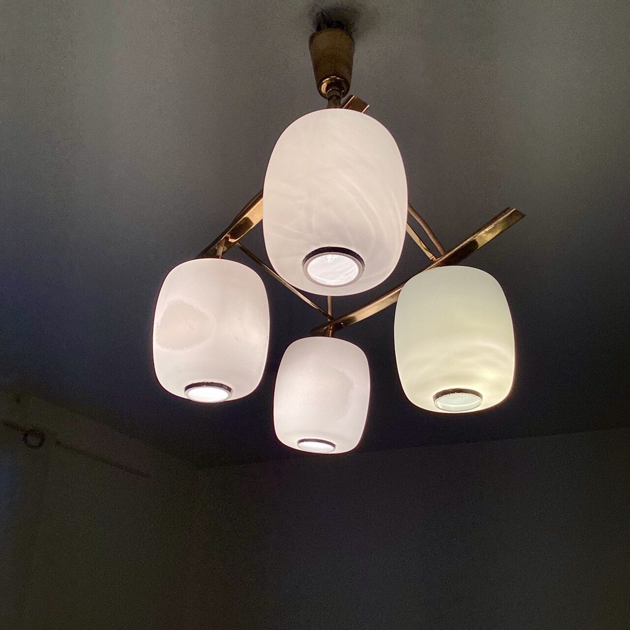 Opaline suspension 50s