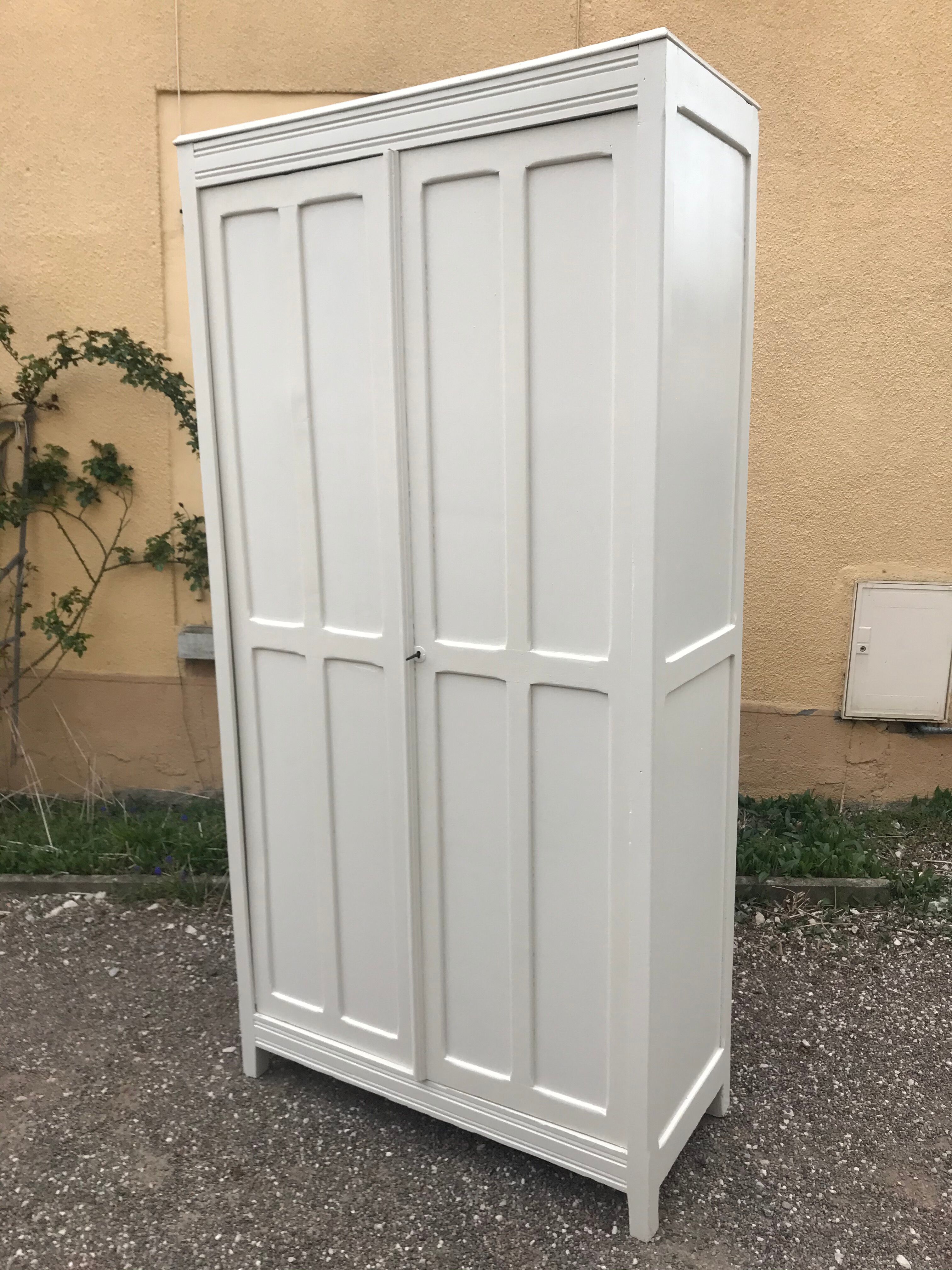 Armoire parisienne