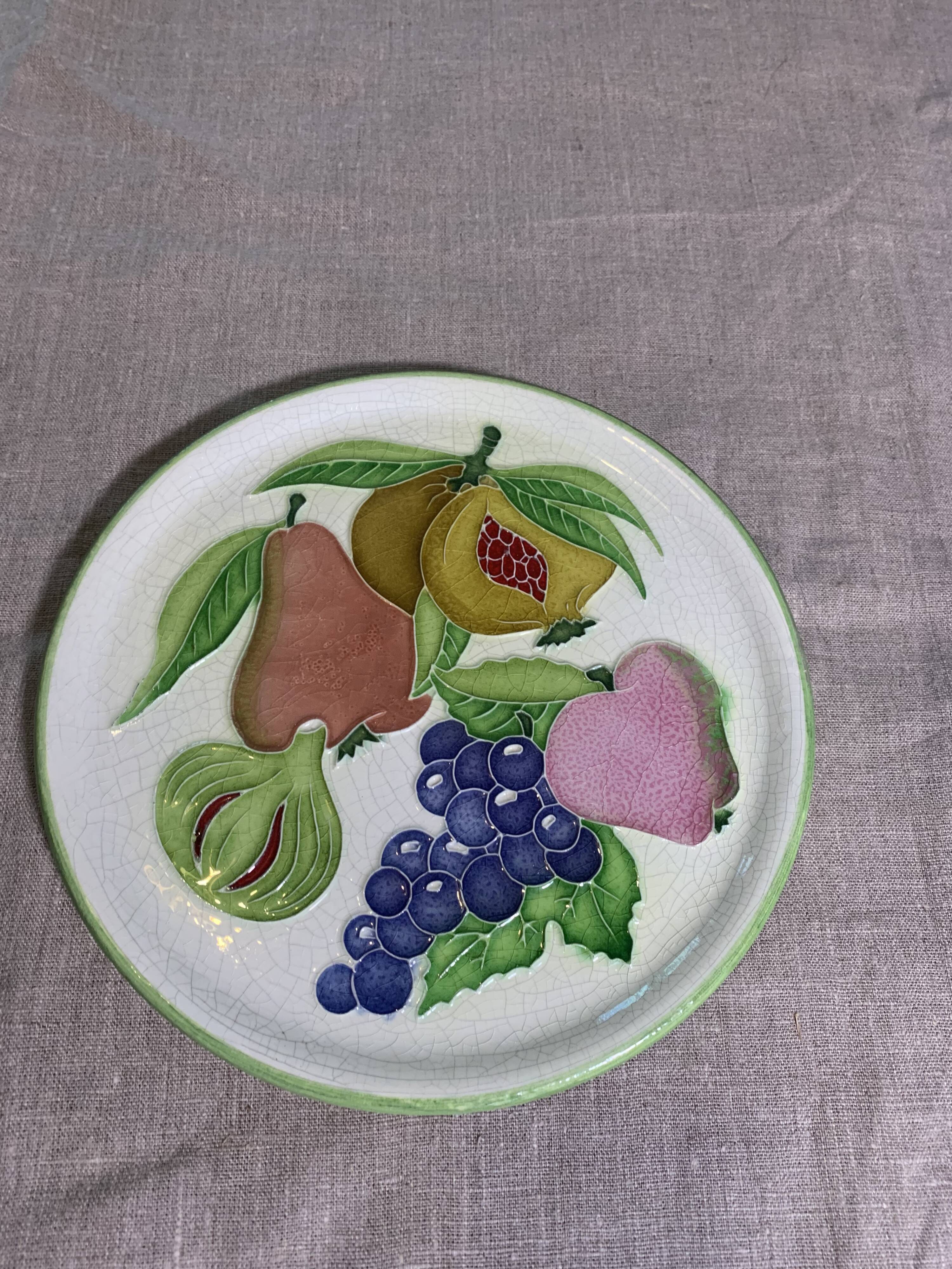 Decorative hanging plate, fruit model, in glazed ceramic