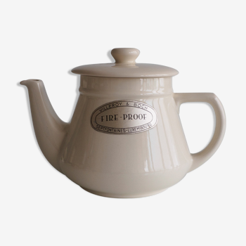 Ceramic kettle or teapot