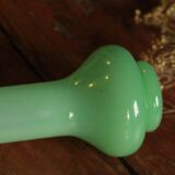 Vase en opaline verte