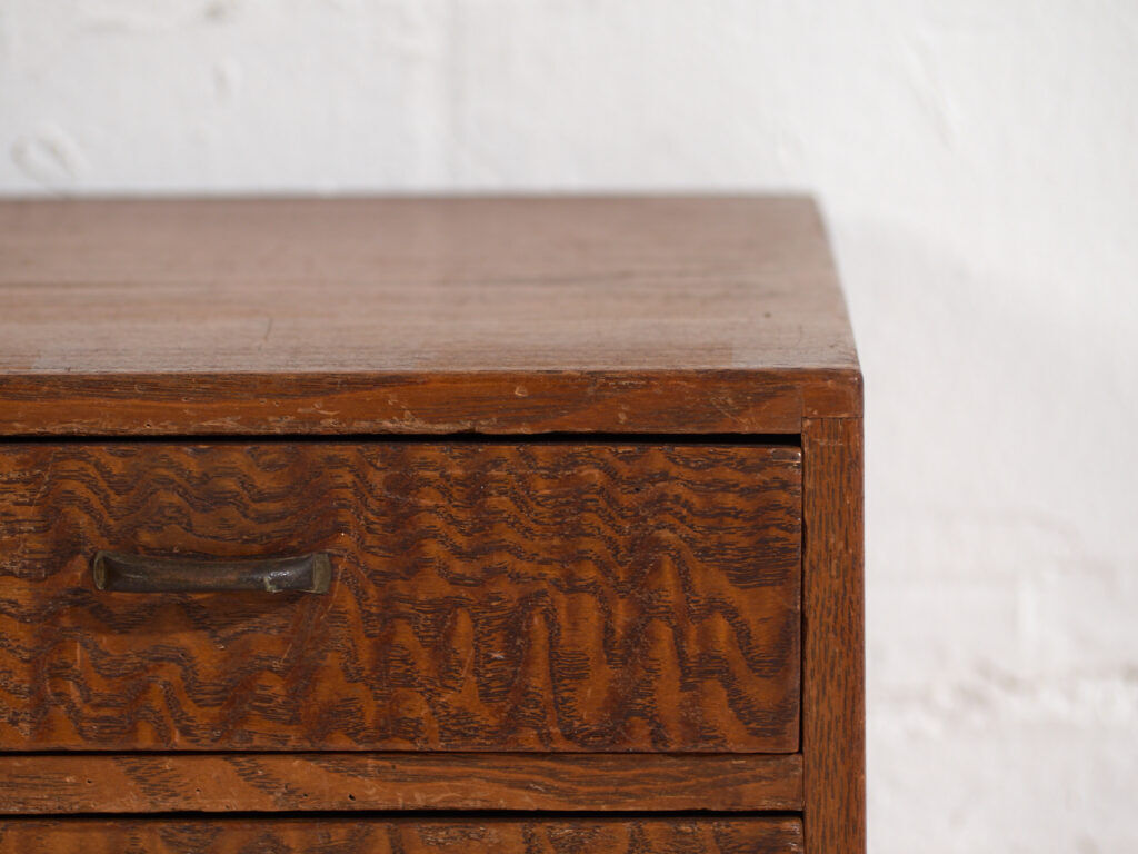 Petite commode ancienne japonaise – période Showa (c.1926-1945)