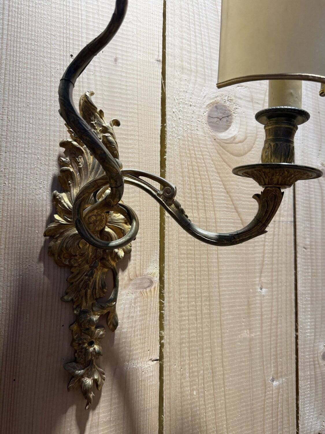 Pair of Louis XV style Rocaille wall sconces in bronze