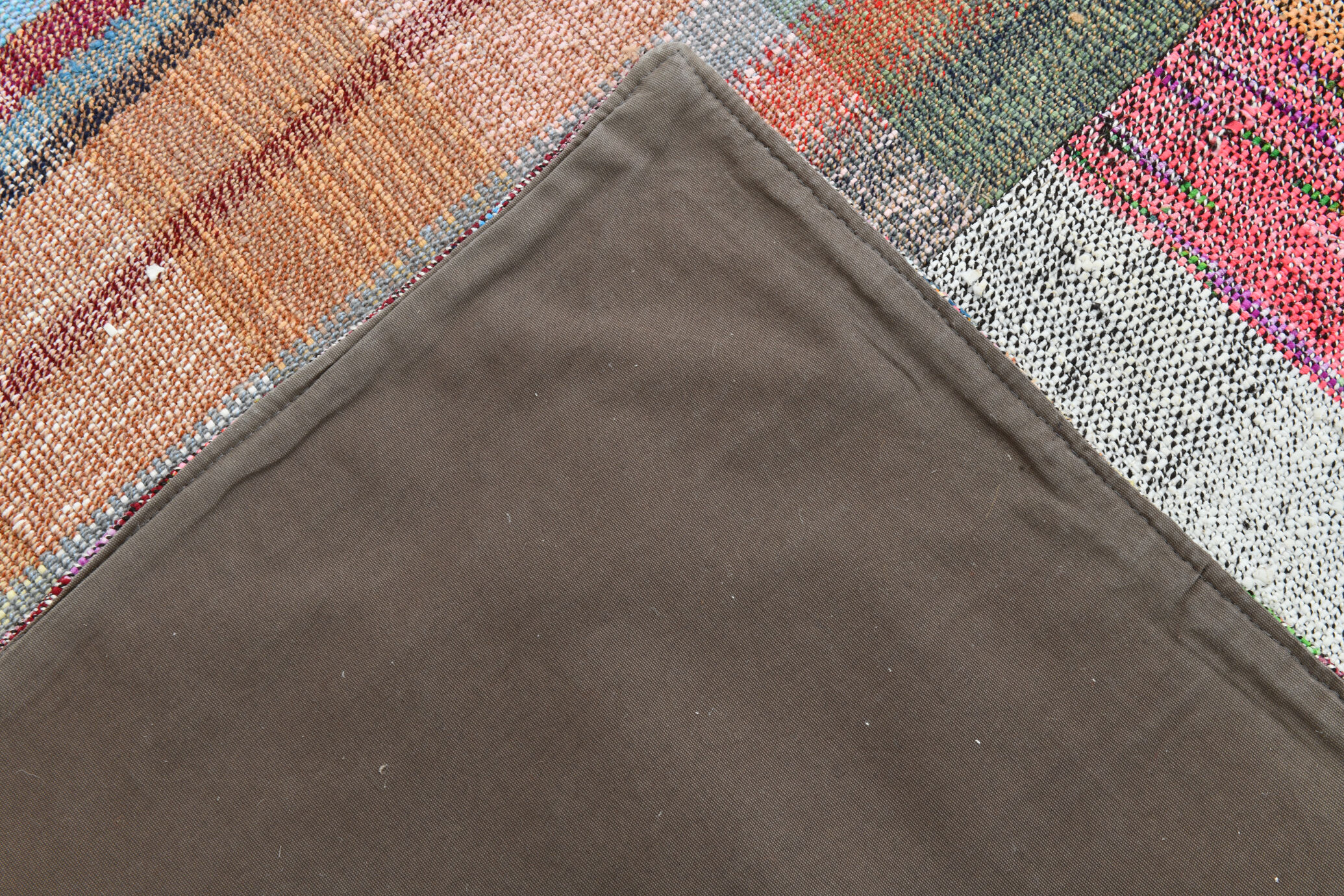 Multicolor modern rug 321x234cm