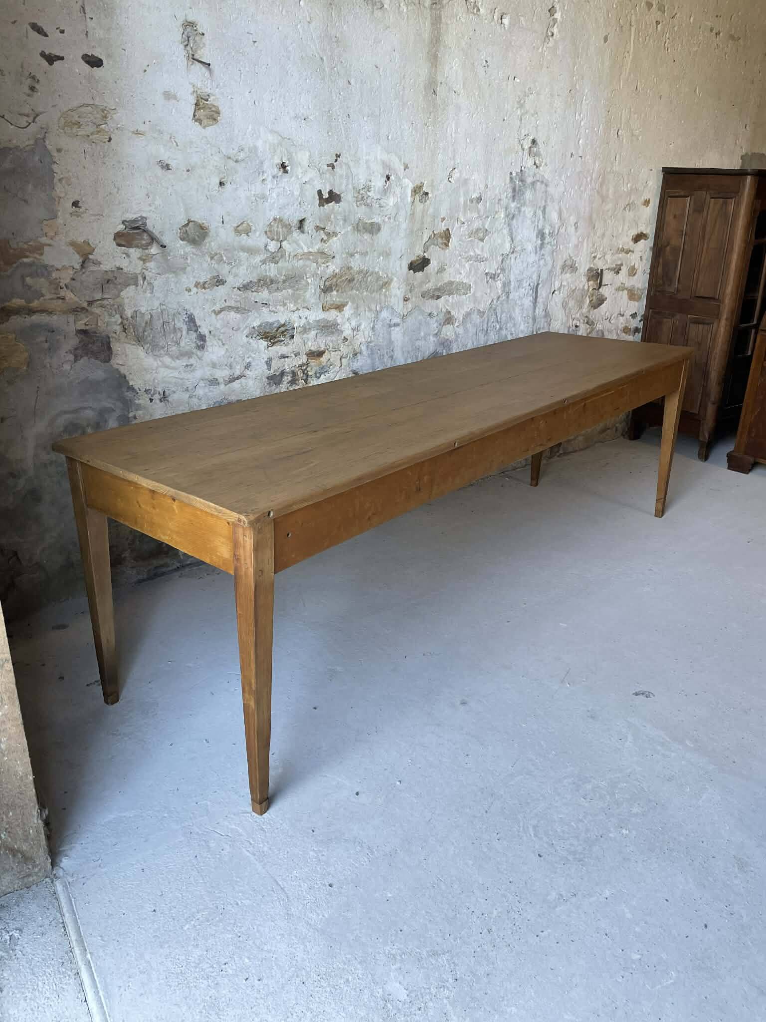 Large antique wooden table with turned legs – 250 cm