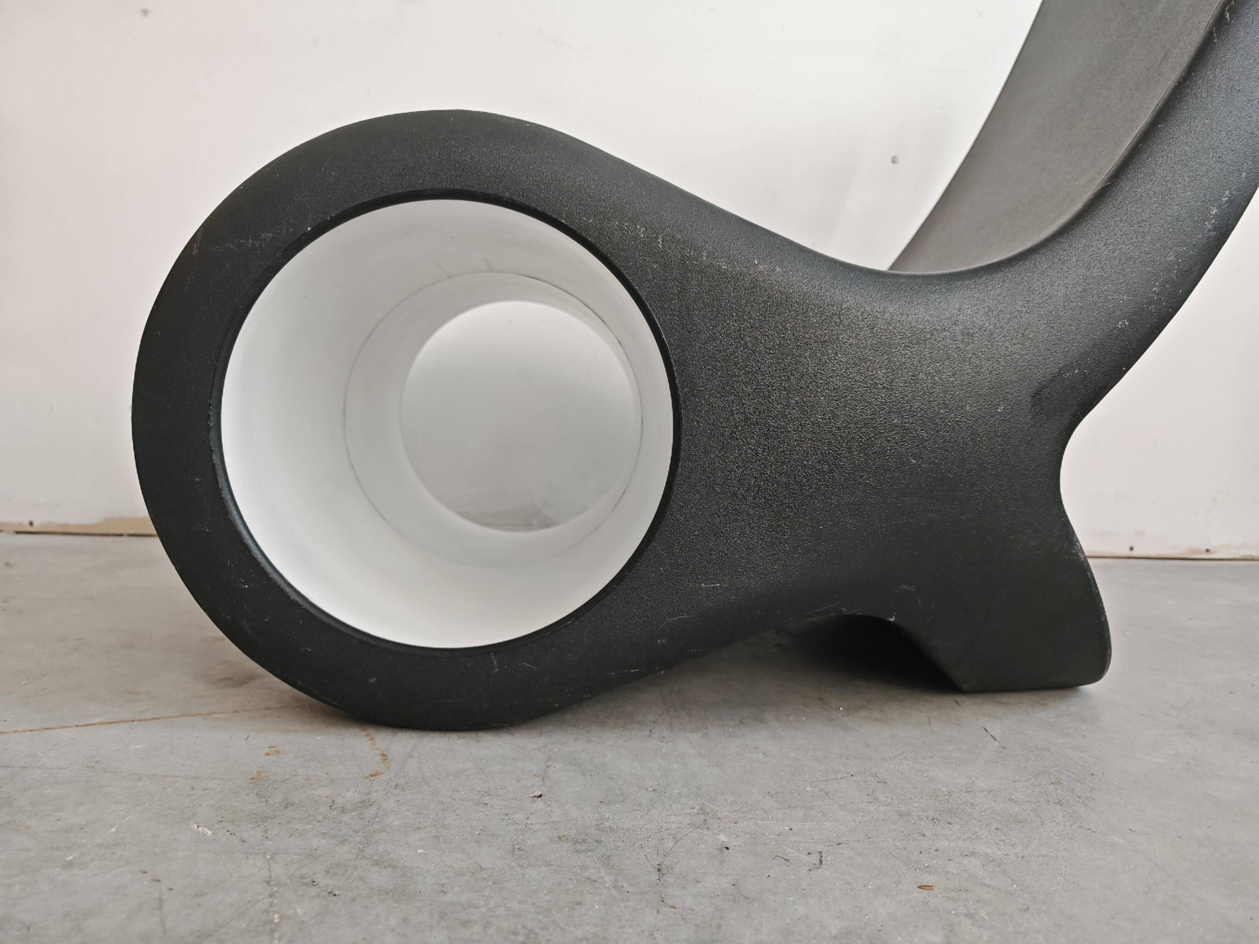 Fauteuil lounge postmoderne Fish chair Satyendra Pakhalé Cappellini