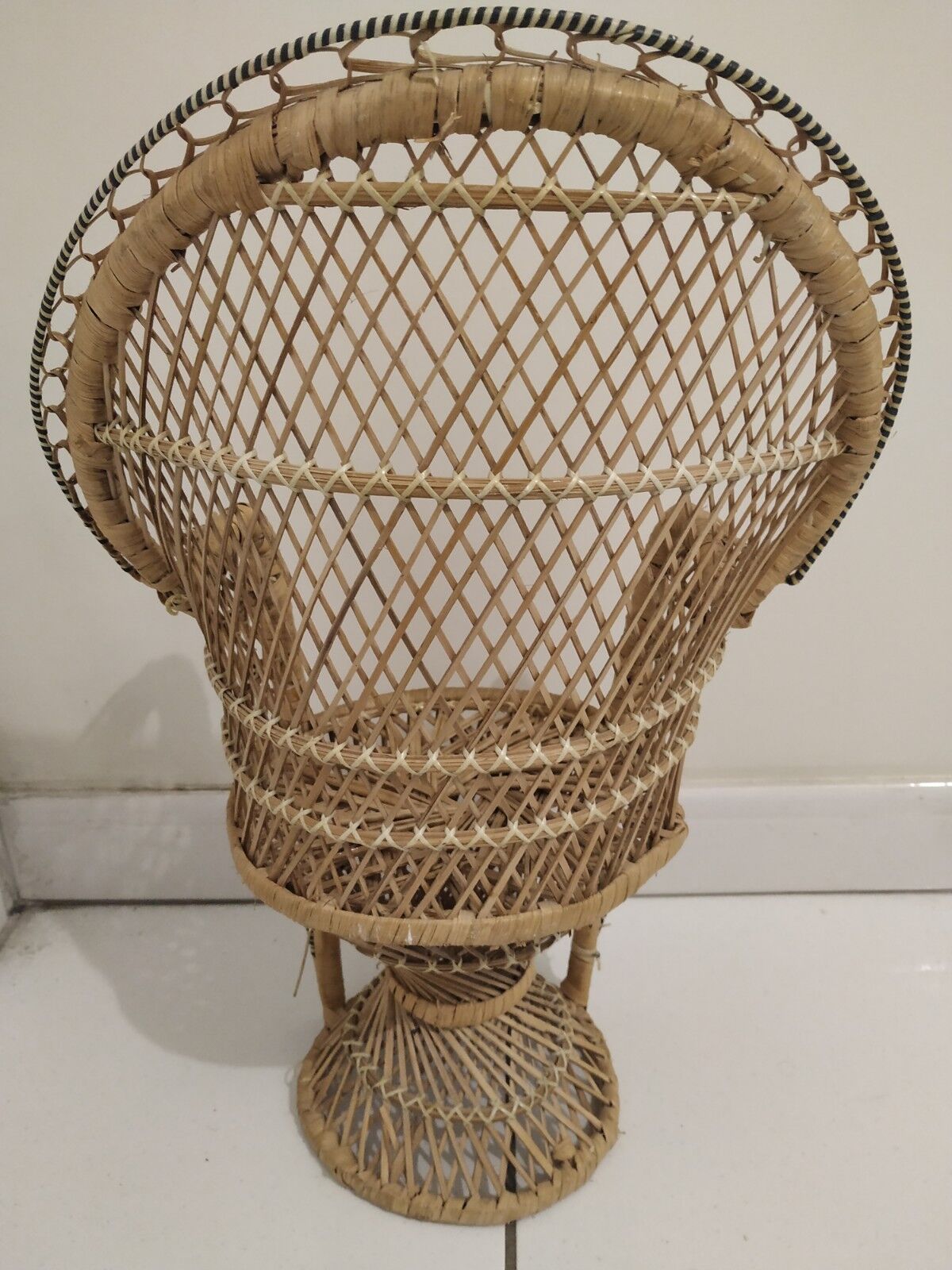 Miniature wicker chair "Emmanuelle" style