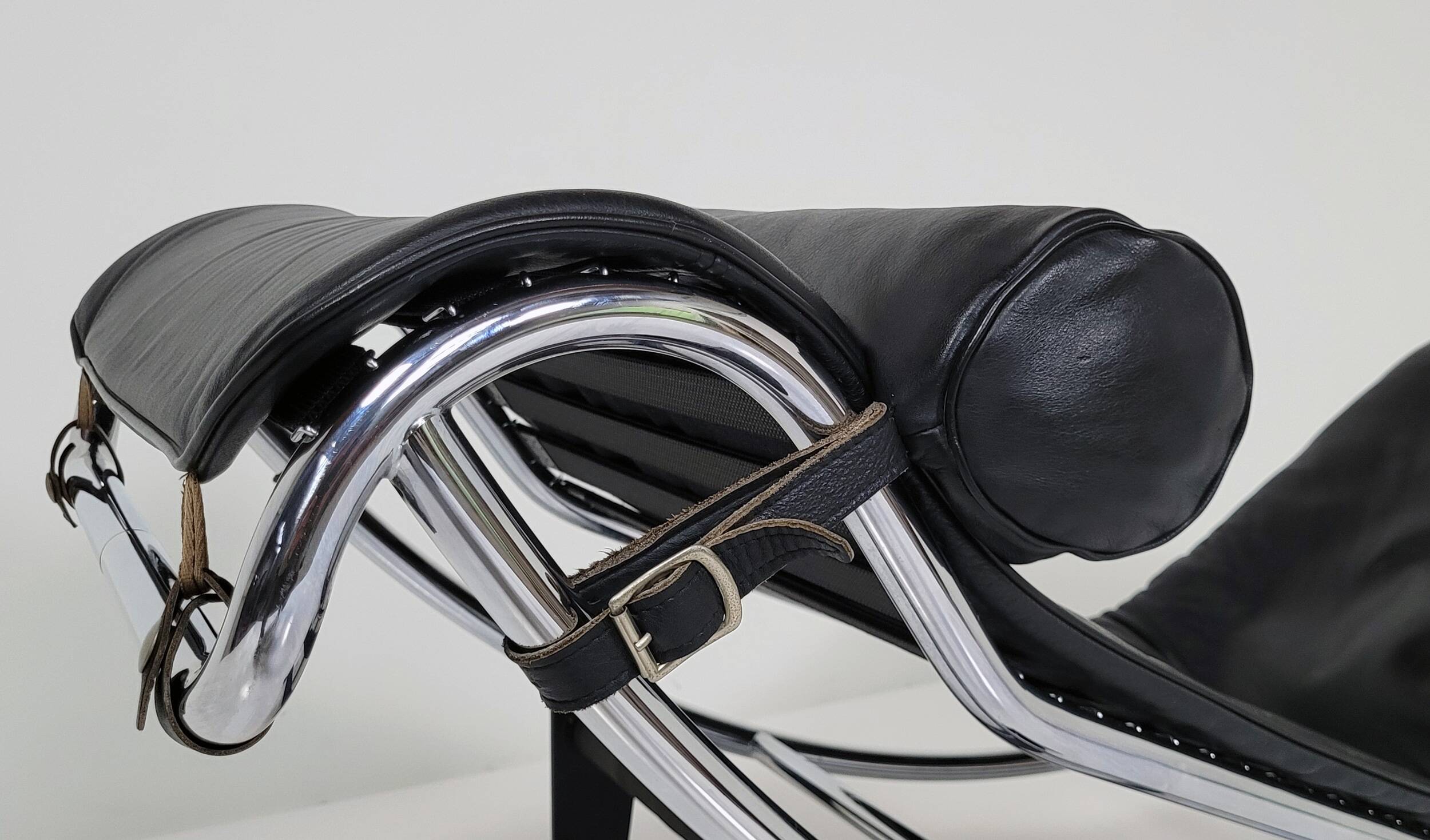 Cassina Le Corbusier LC4, Italy 1929