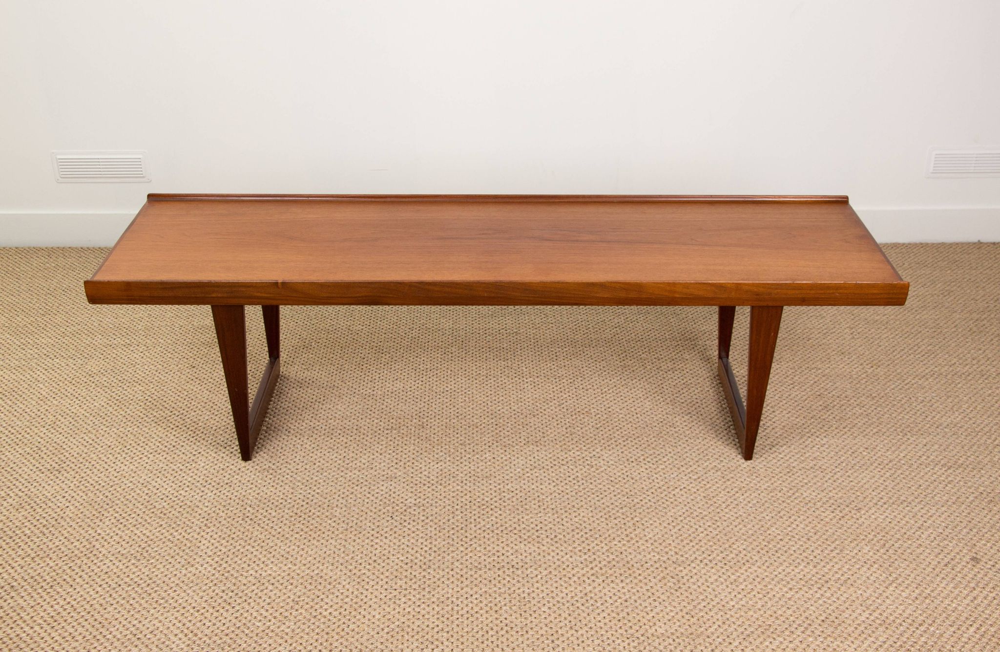 Grande Table basse, ou banc, Danoise en Teck par Peter Lovig Nielsen 1960.