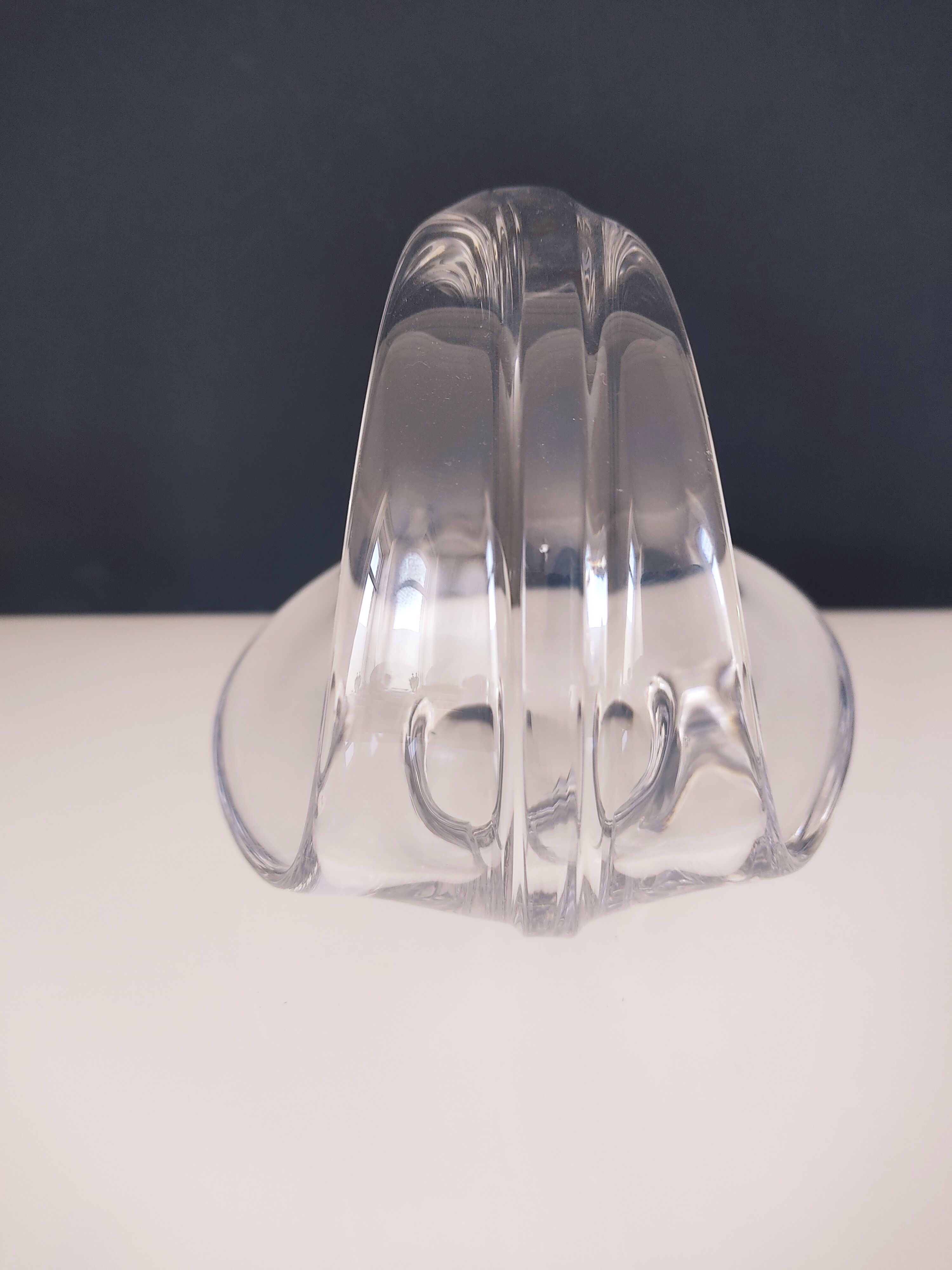 Empty cup crystal pocket