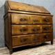 Commode scribanne époque Louis XVI en ronce de noyer à décor marqueté