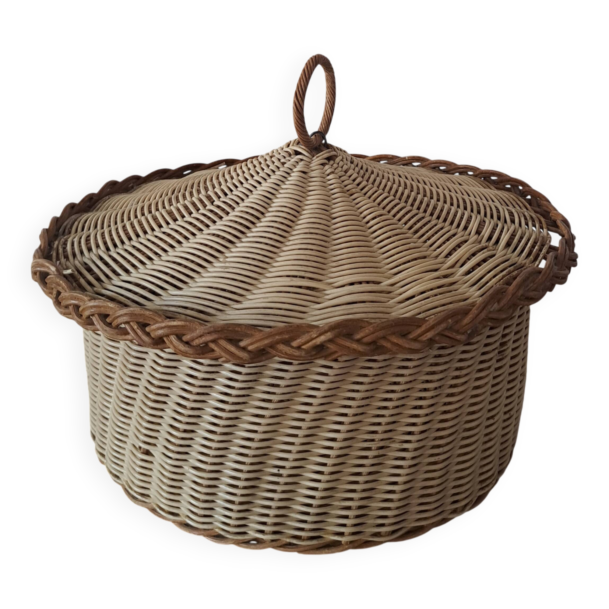 Vintage woven wicker basket with lid - Natural crafts