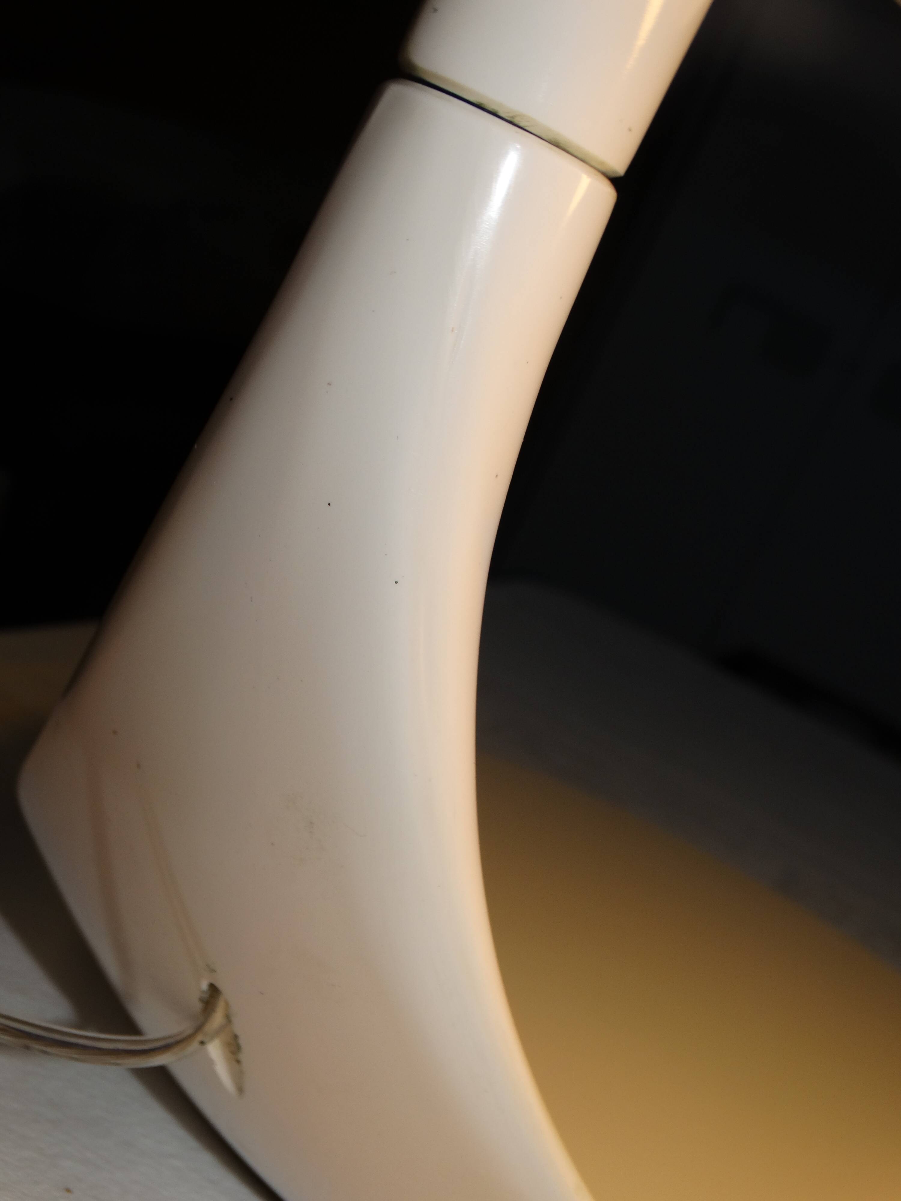 Martinelli luce. elio martinelli. cobra 629 lamp. white. 70s