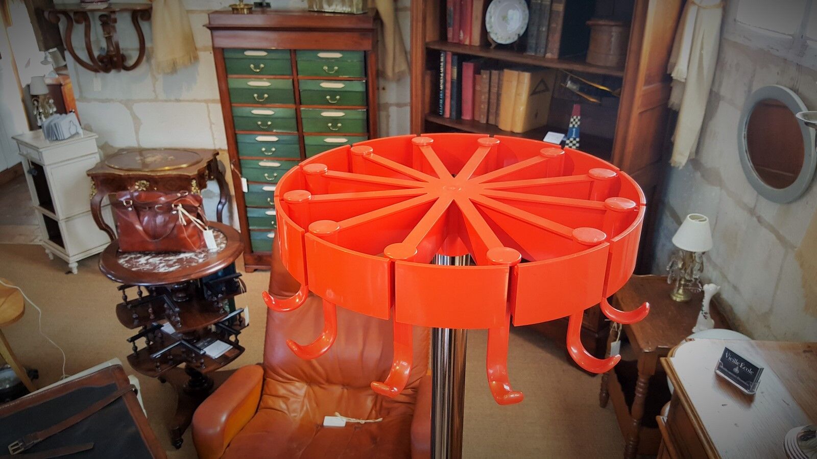 Hanger Italian design brand casa dalvera 70s