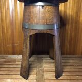 Ancien tabouret forme tonneau bois brut + cerclages métal vintage
