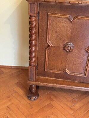Spanish Style Oak Chest or Dresser, Early 20th Century
