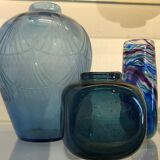 Blue vase in engraved glass paste