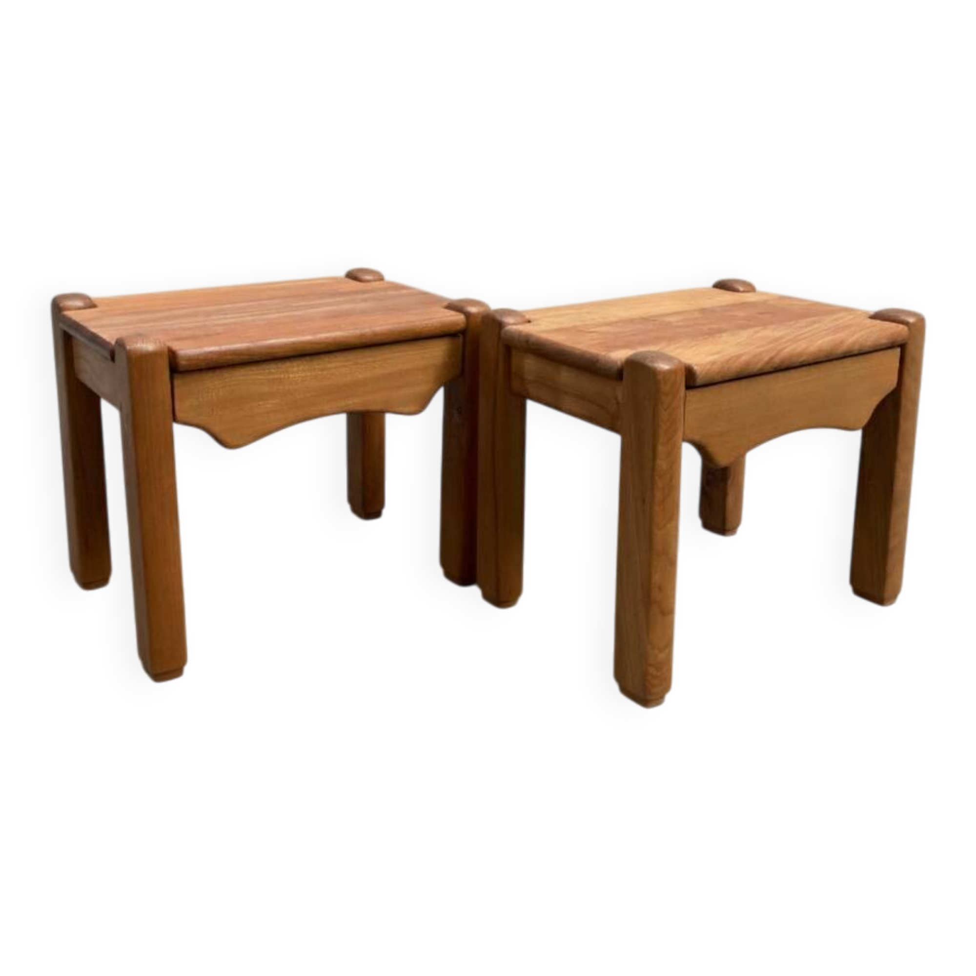 Paire de chevets en orme massif – style Regain / Chapo, années 70