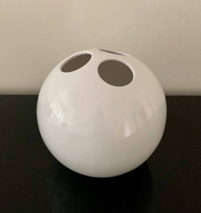 Spherical Vase • Bowling • Vitreous Porcelain • Enzo Bioli • Il Picchio • 1970