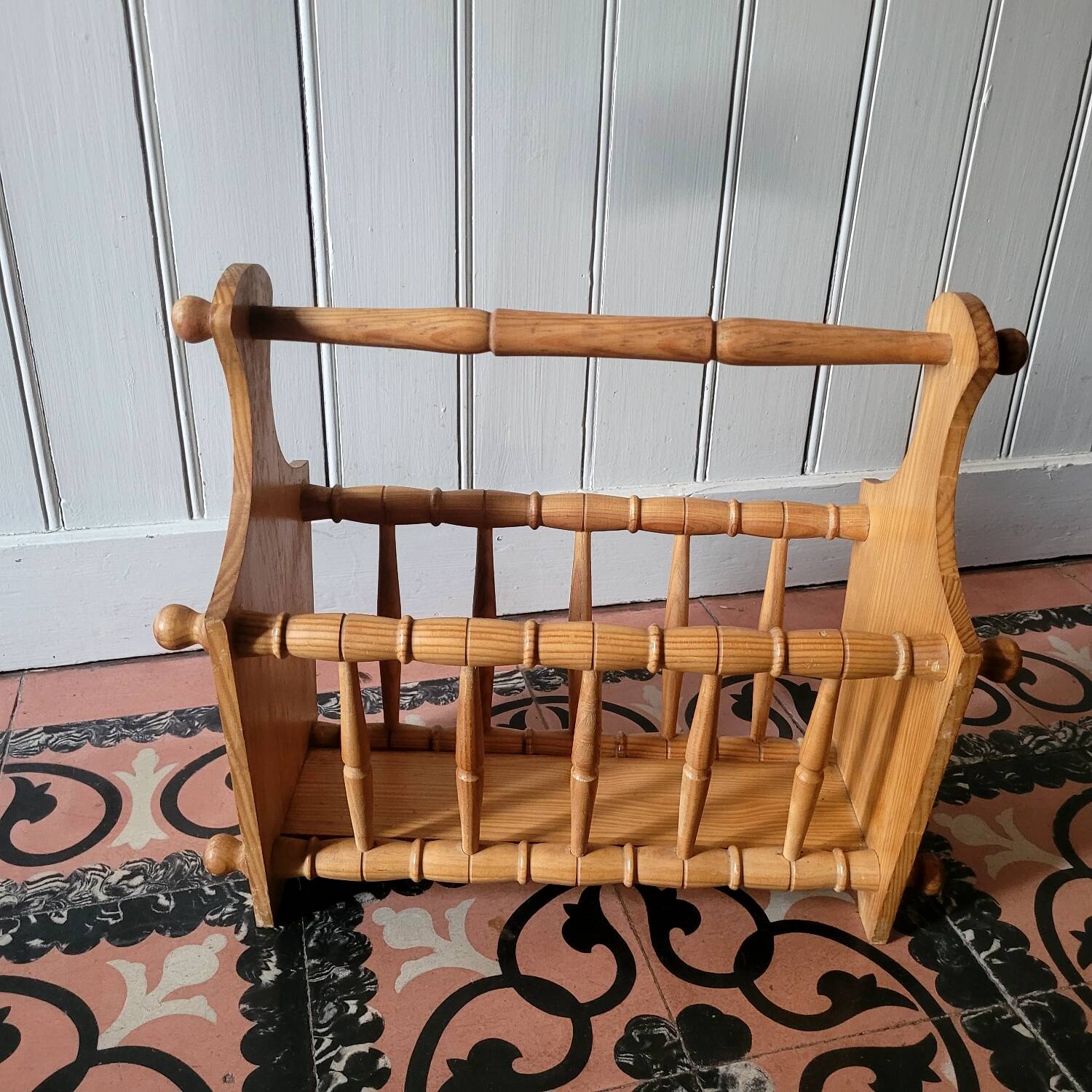 Vintage magazine rack from the 60s and 70s