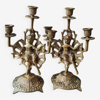 Pair of candlesticks with 3 lights. baroque/art nouveau style. putti/cherub/cherub. in bronze with golden patina. 29 x 19 cm