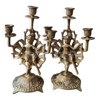 Pair of candlesticks with 3 lights. baroque/art nouveau style. putti/cherub/cherub. in bronze with golden patina. 29 x 19 cm