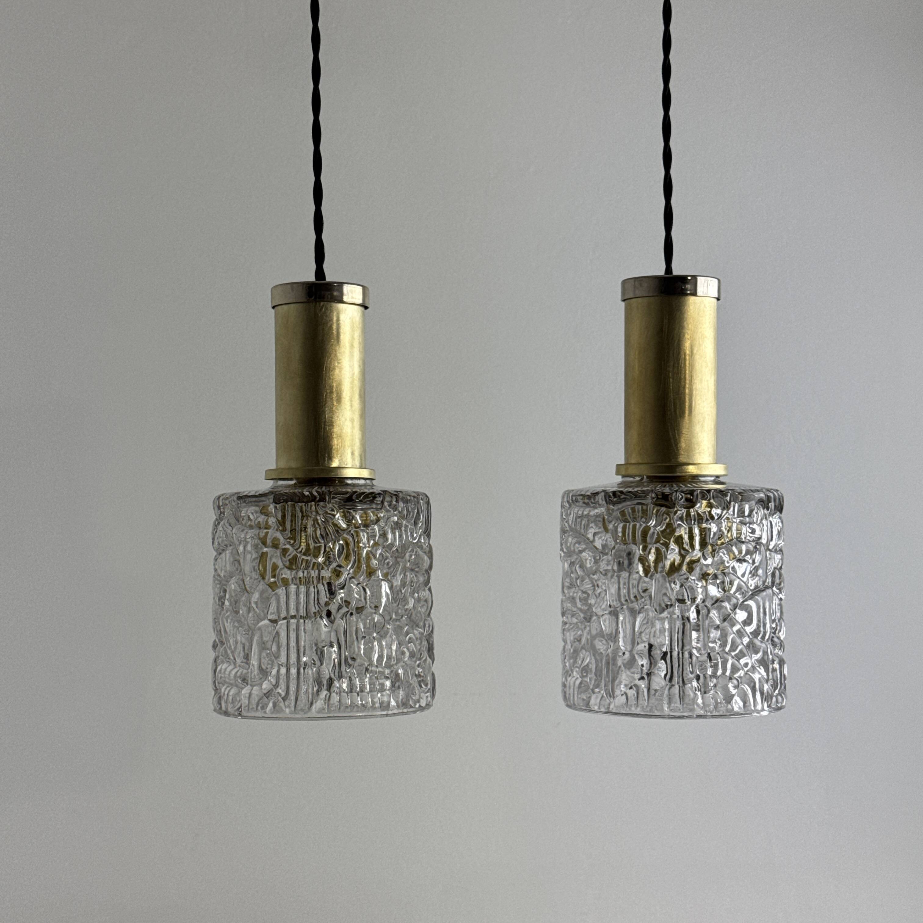 Pair of vintage textured glass suspensions