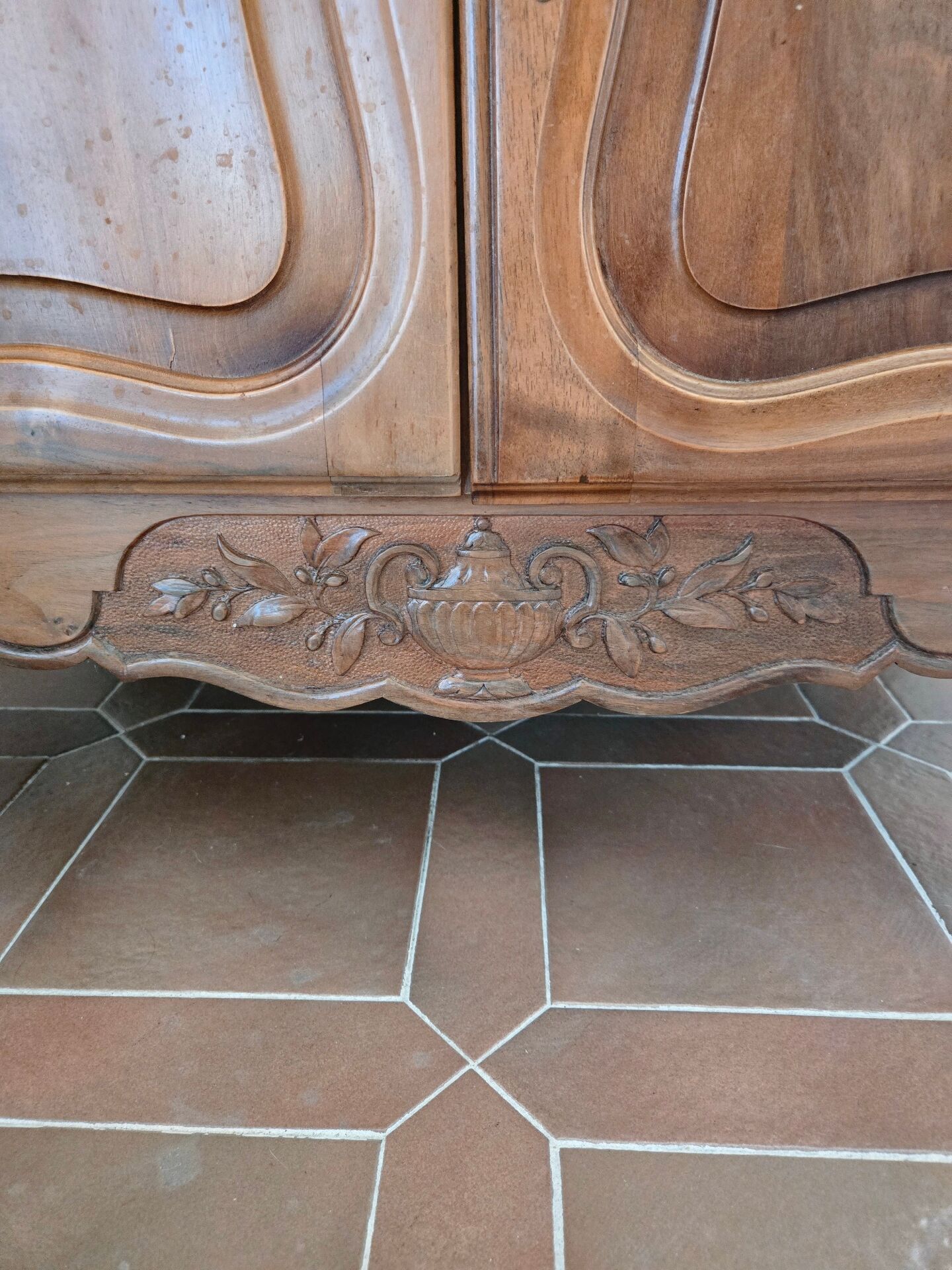 Small sideboard / Walnut sideboard in Louis XV style