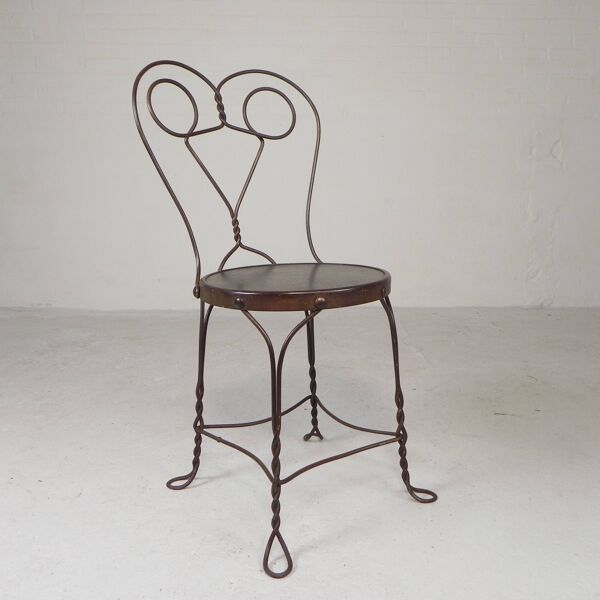 Chaise américaine gracieuse en acier pour glacier, années 1940