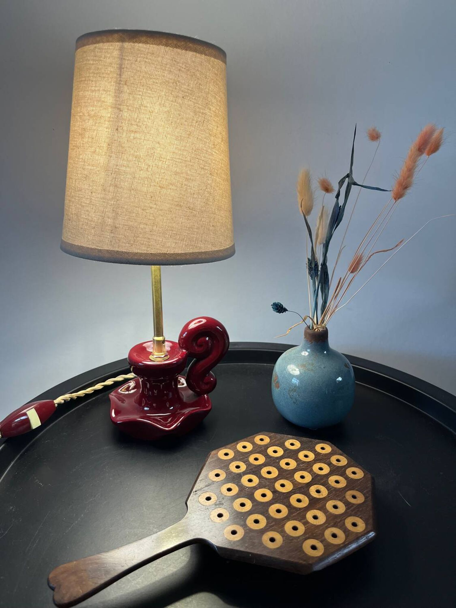 Burgundy porcelain lamp