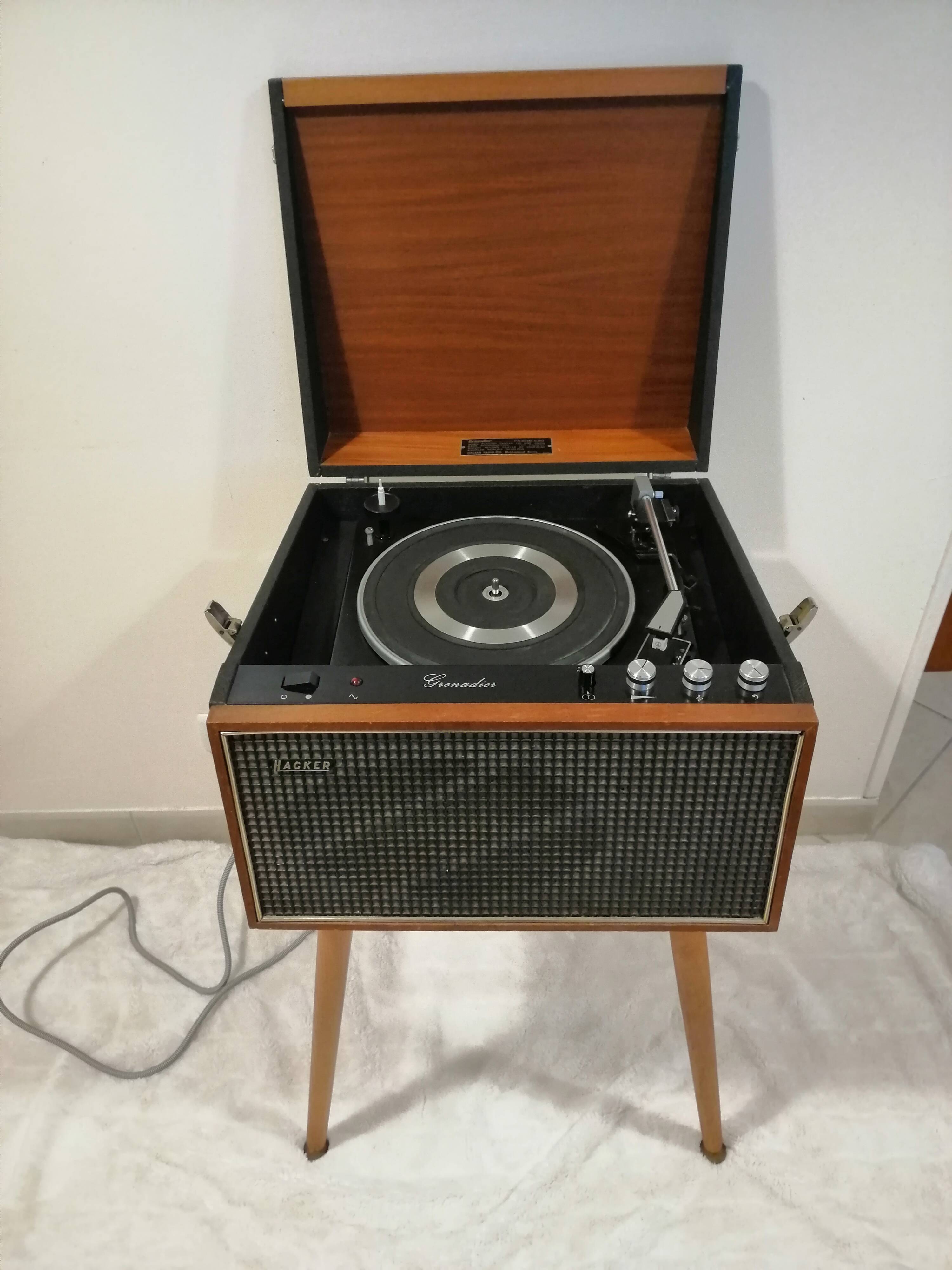 Grenadier hi-fi furniture with Garrard Platinum