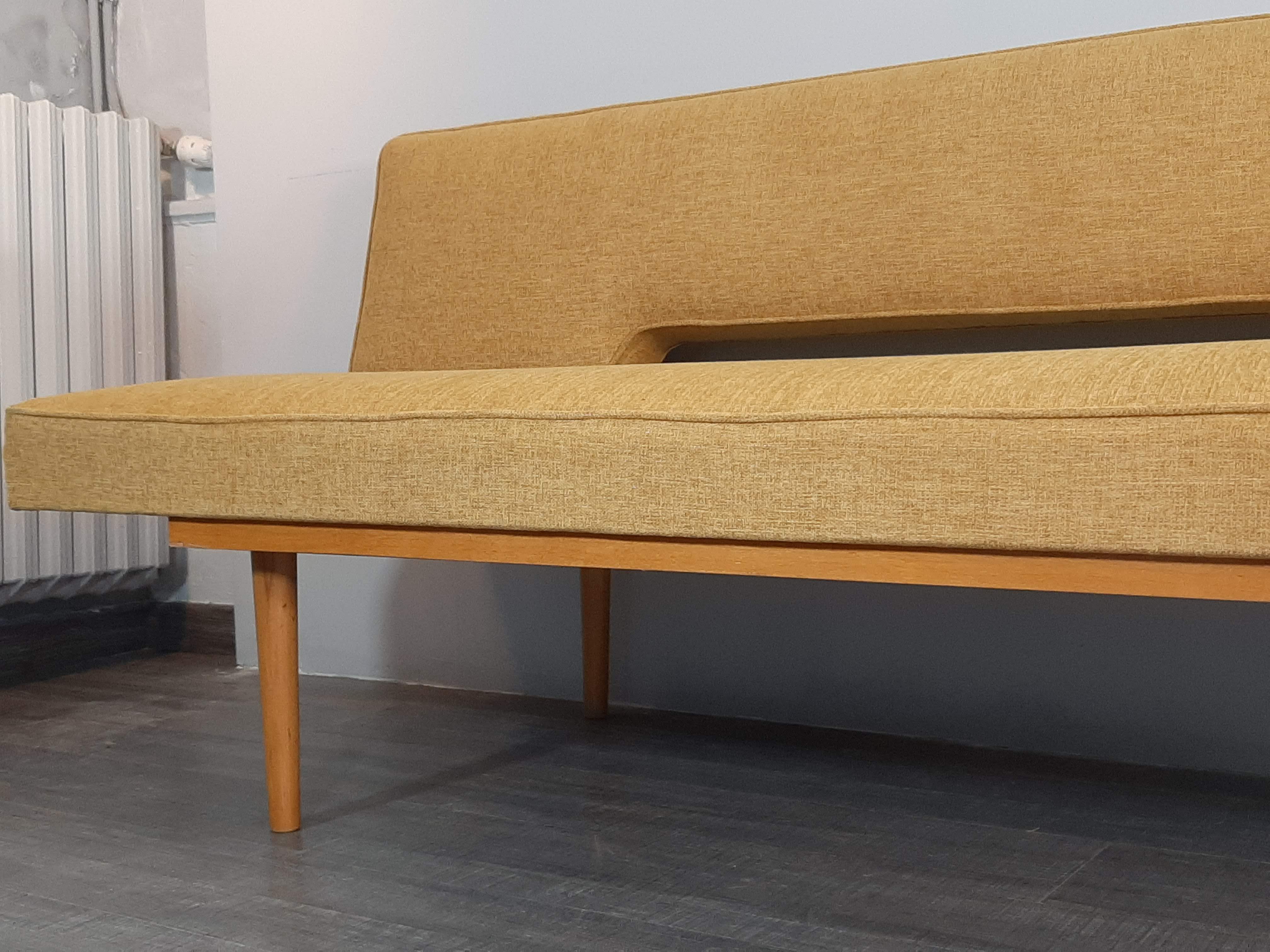 Daybed sofa by Miroslav Navratil, Czech Mid-Century 1960s