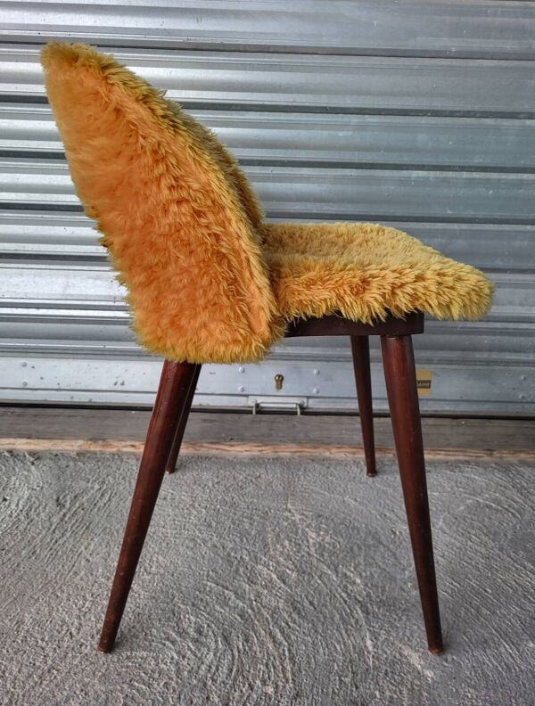 Authentique ancien fauteuil moumoute Vintage en bon état