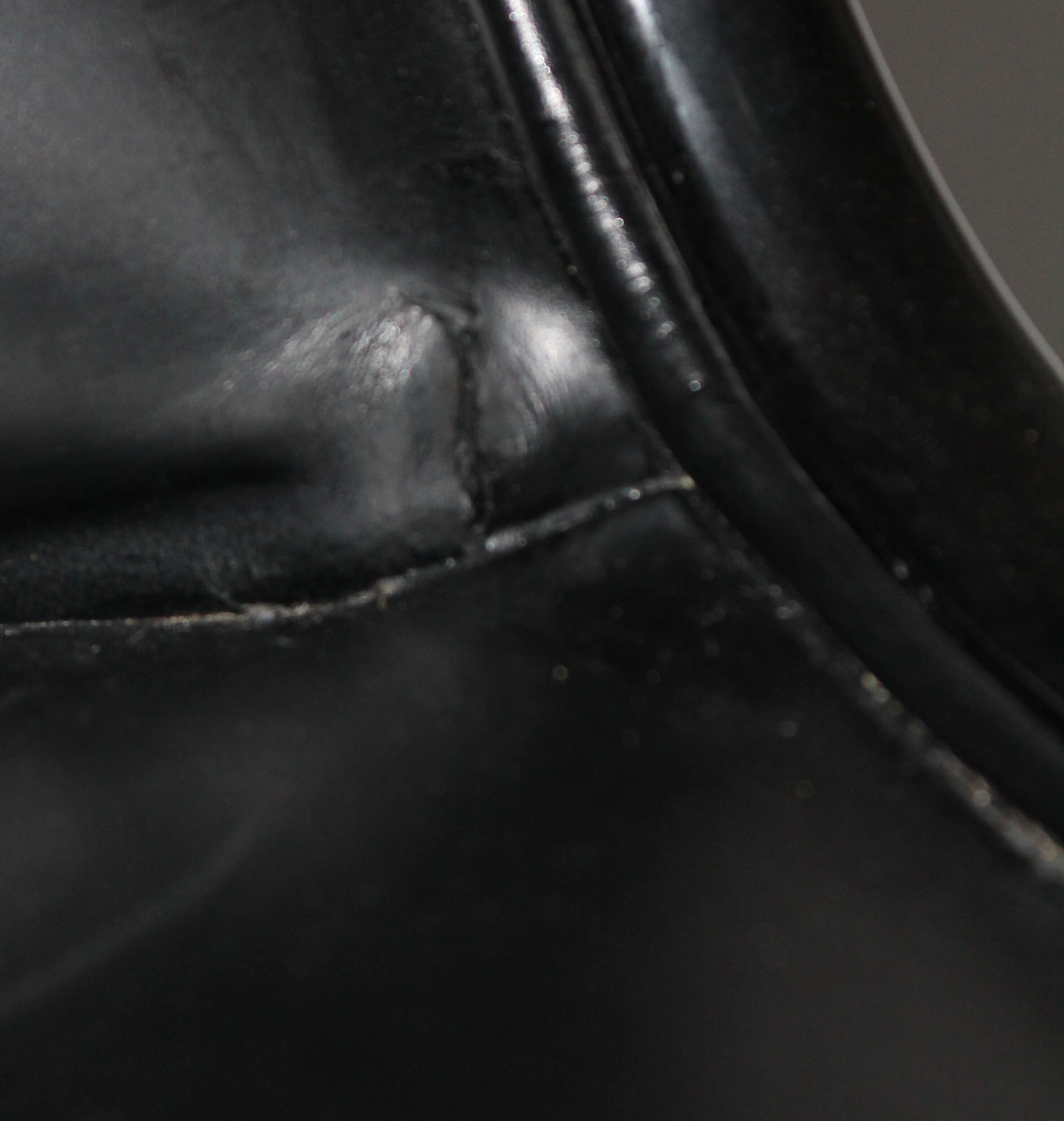 Fauteuil cuir de Charles Pollock 1970
