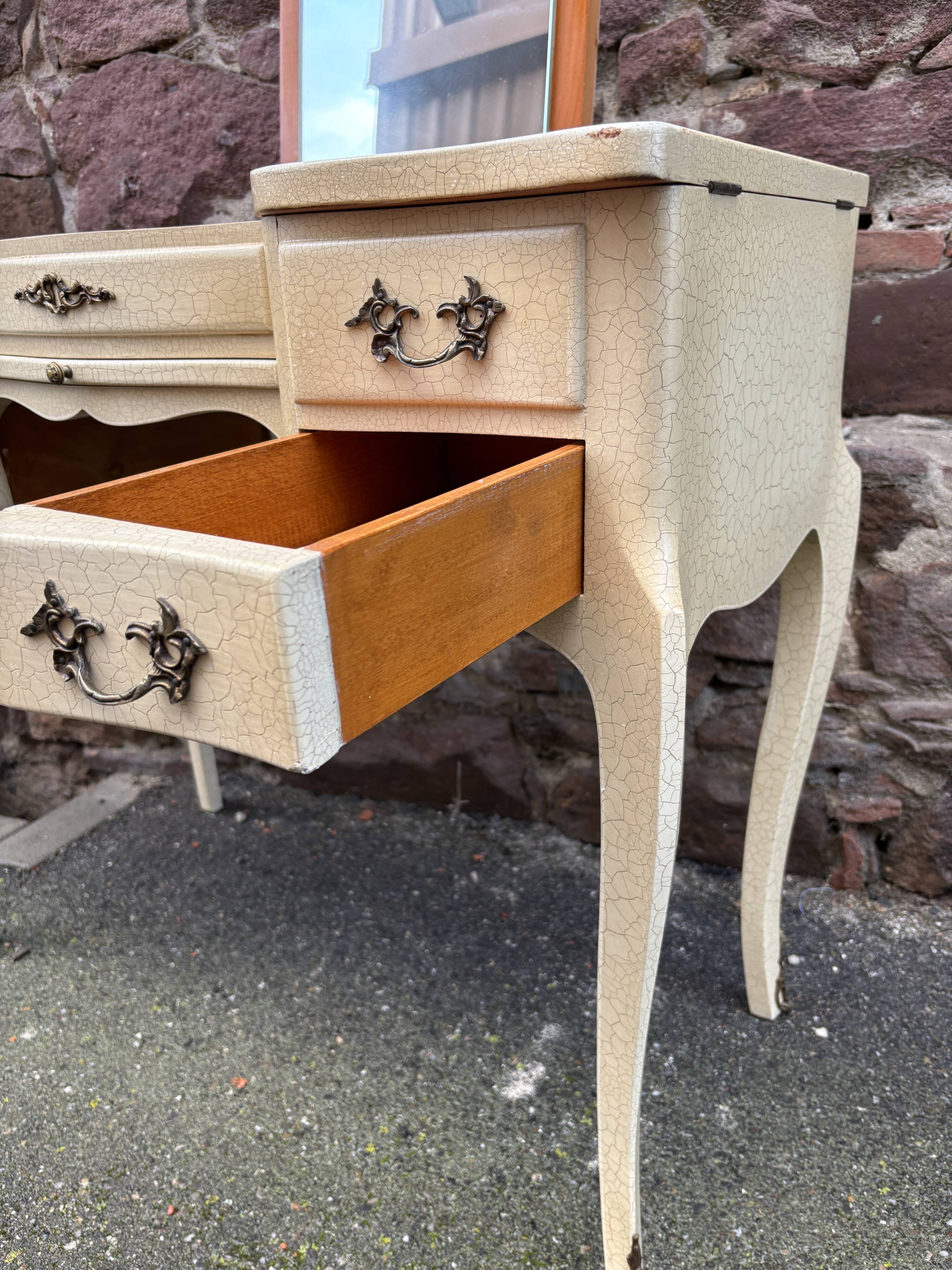 Vintage 1980s dressing table with Venetian mirror. Elegant makeup table.