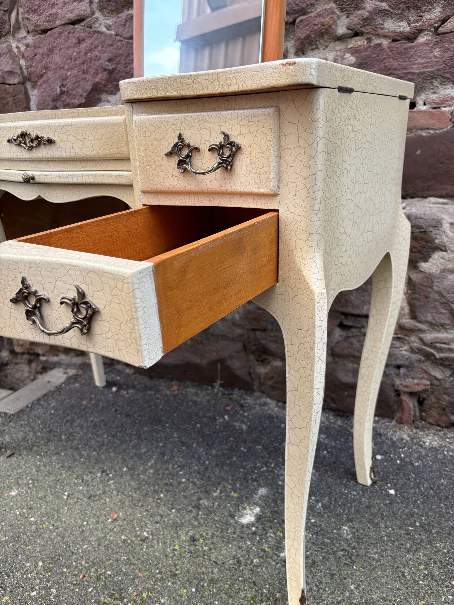 Vintage 1980s dressing table with Venetian mirror. Elegant makeup table.