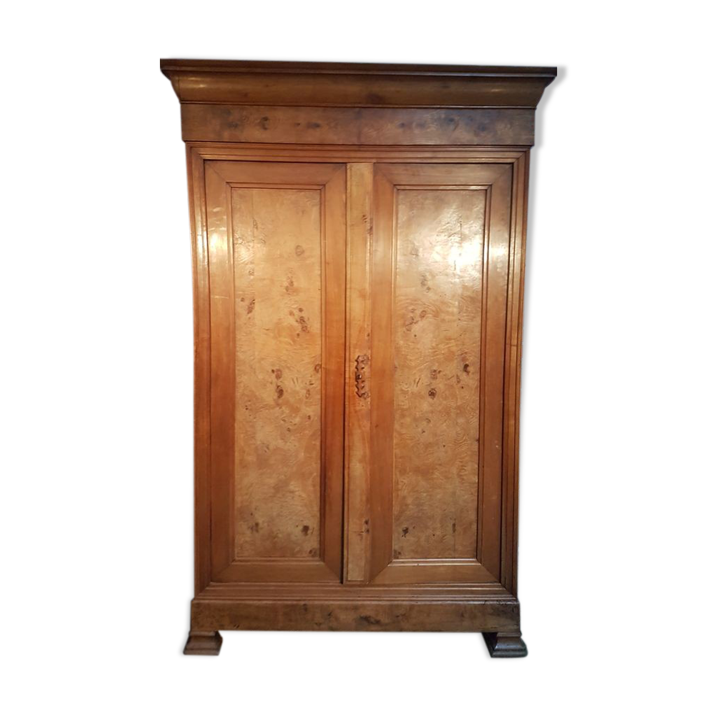 Wooden cabinet