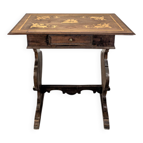 Table italienne en marqueterie XIXème