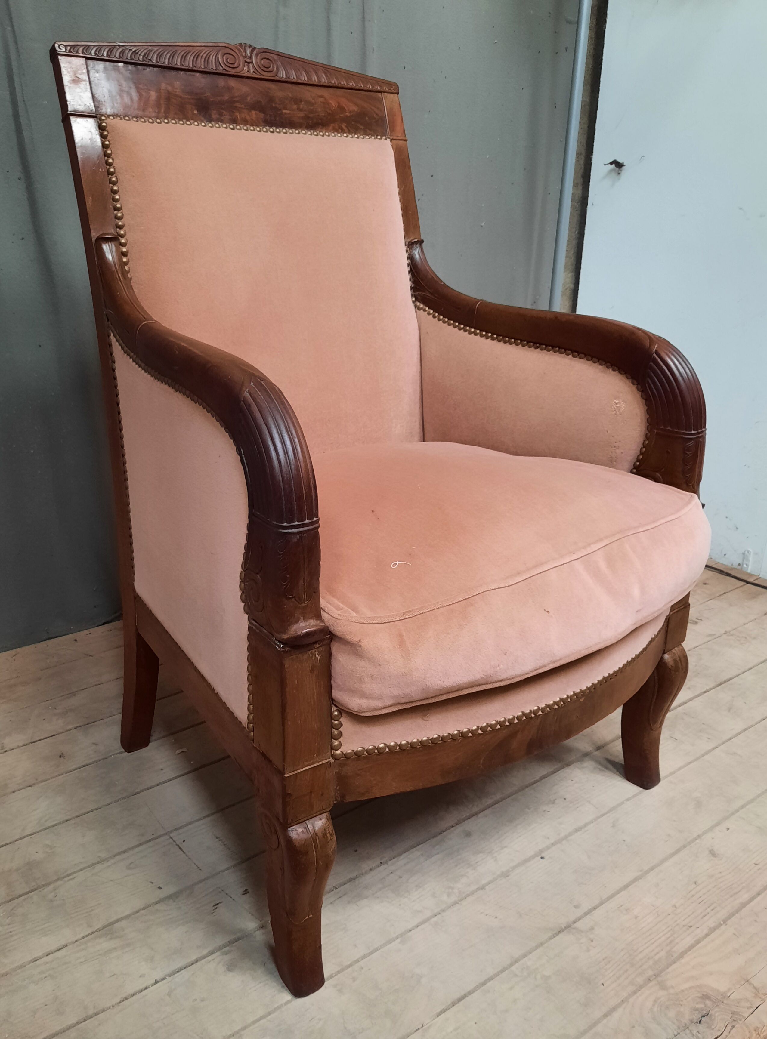 Shepherdess nineteenth in mahogany