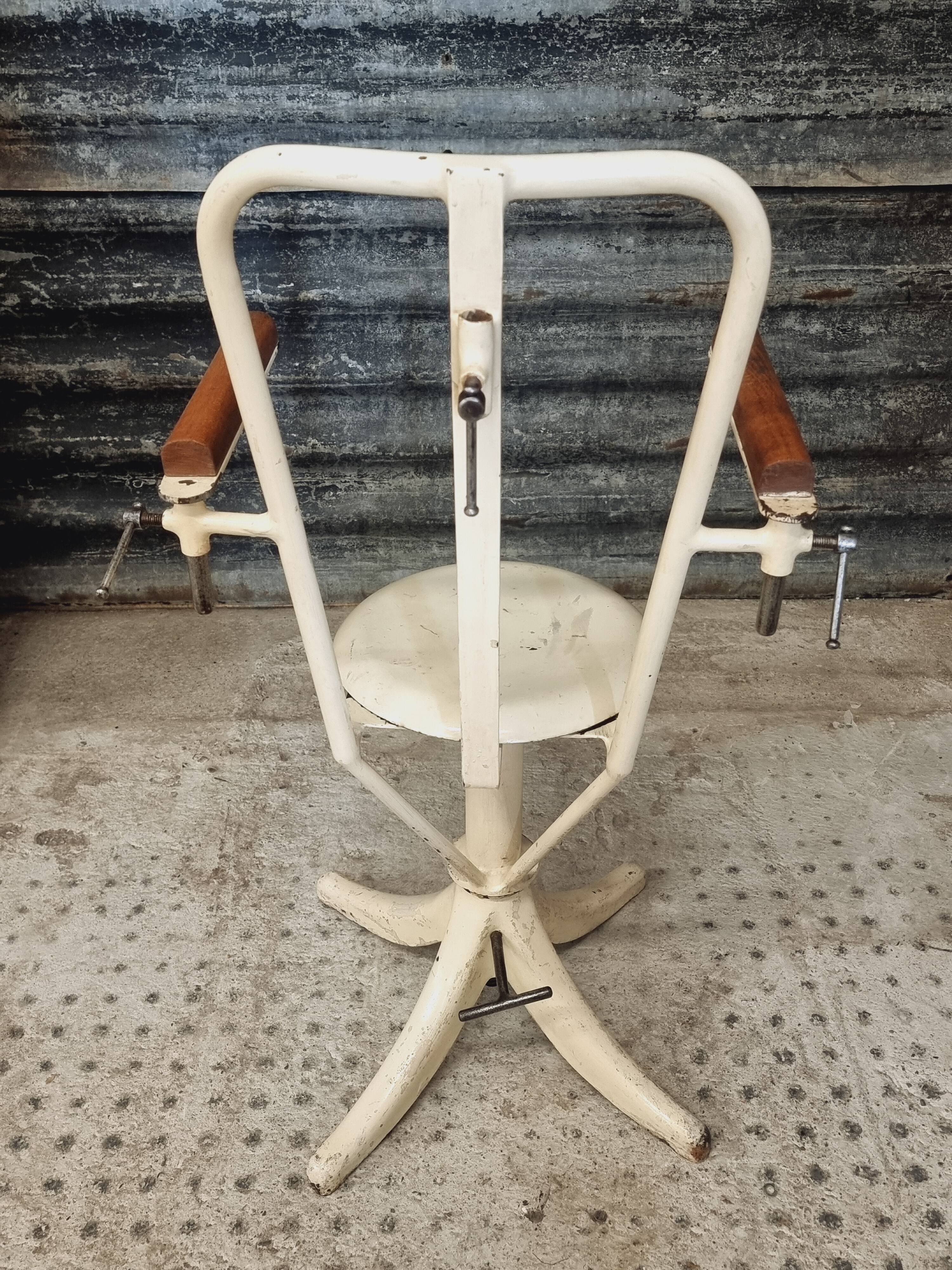 Fauteuil de dentiste ancien de Belgique période 1900/1920