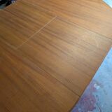 Baumann extendable round table