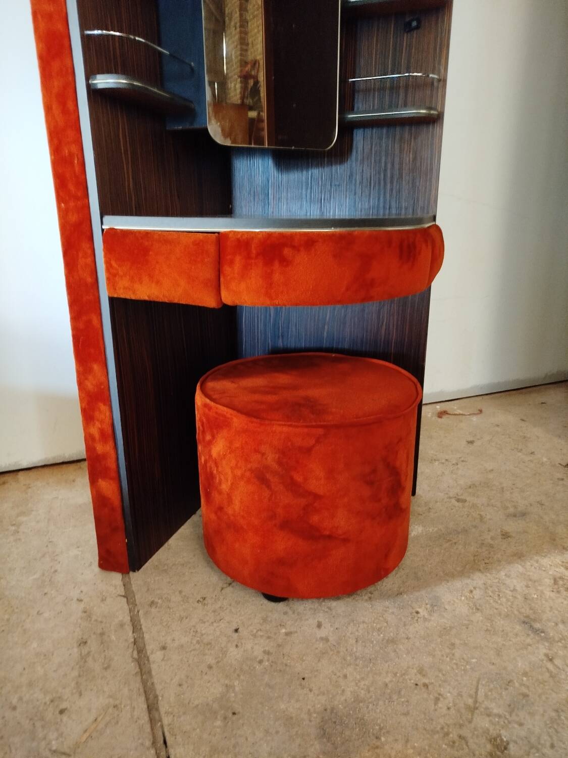 70s corner dressing table