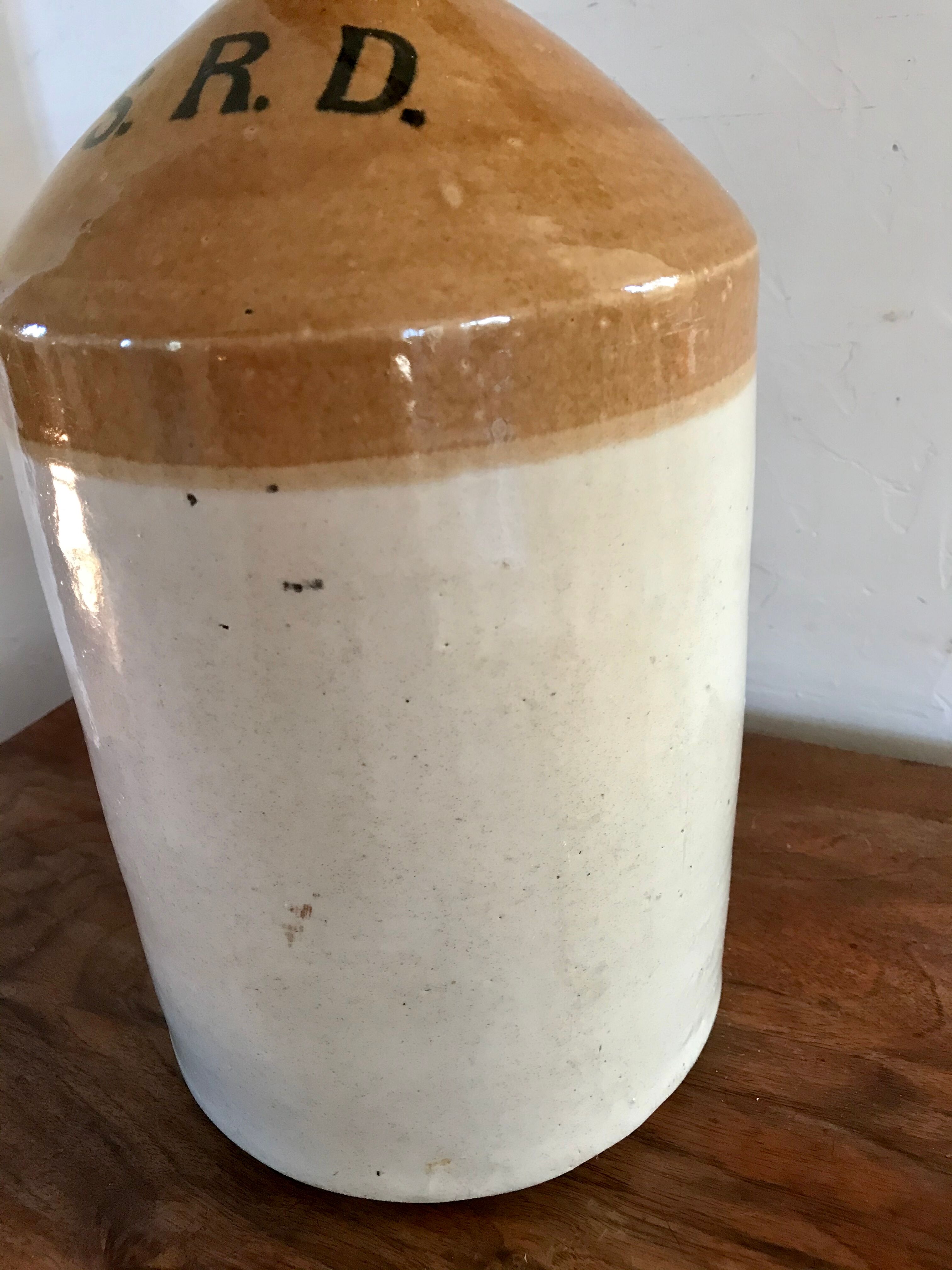 40s varnished sandstone canister