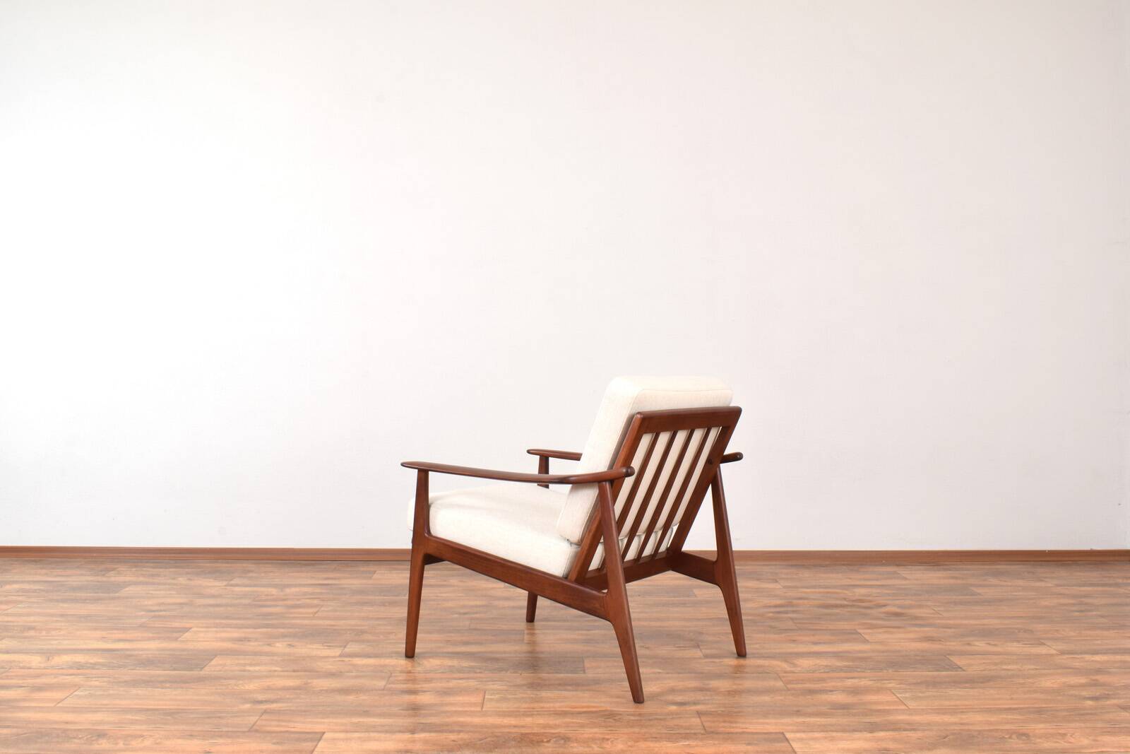Mid-Century Danish Wood & Linen Lounge Chairs, Set of 2, 1960s.