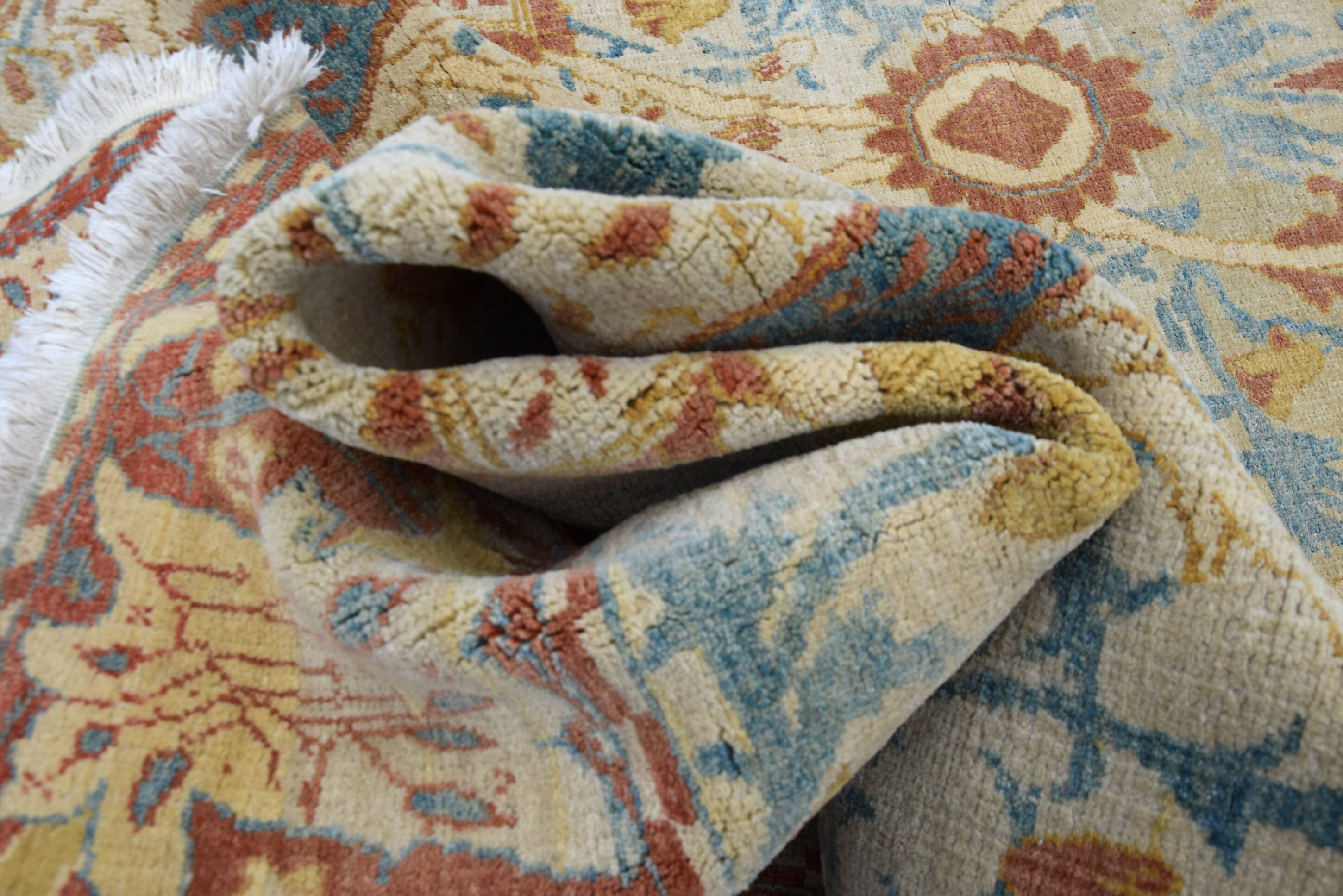 Oriental rug Iran Sultanabad: 3.00 x 2.94 Meters - Unusual square..