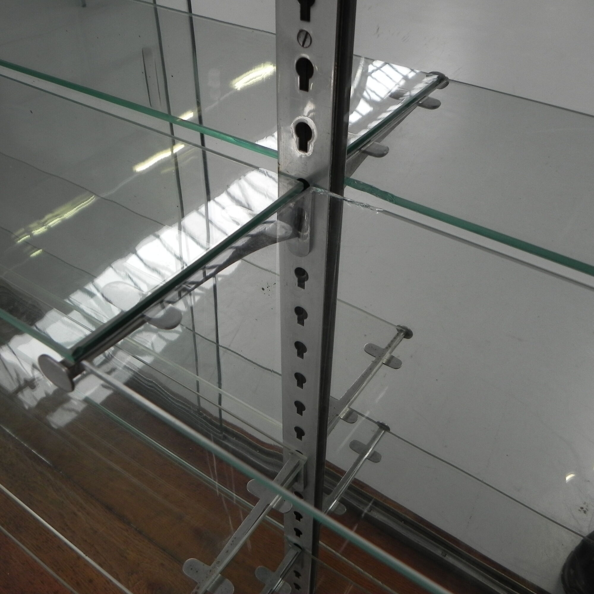 Large display cabinet with 2 sliding glass doors